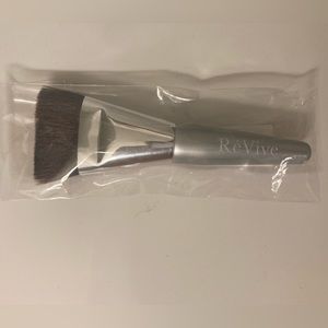 ReVive Glow Daily Radiance Booster Face Brush #19